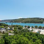 Lota-trogir *