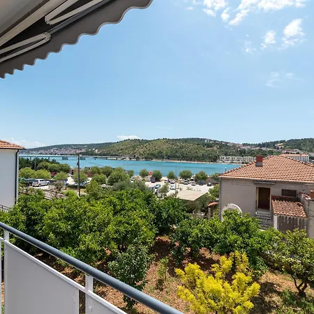 Lota-trogir Appartamento Traù