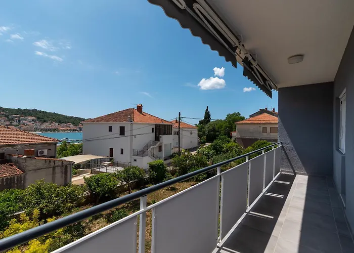 Lota-trogir Appartamento Traù