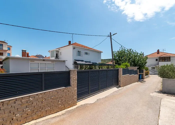 Lota-trogir Appartamento Traù